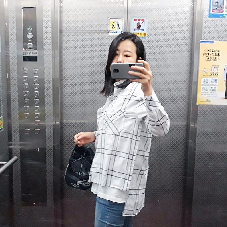 새콤달콤 on Instagram: “. 500원 😄 뽑기해서 받은 #남방 박시한 스타일이라 넘 편하고~ 어떤옷에도 잘 어울려서 #데일리룩 으로 짱이다♥ 오픈기념행사 참여해보세요👍 . . . http://www.pinkster.co.kr . . . ☘ #핑크스터 #pinkster…”