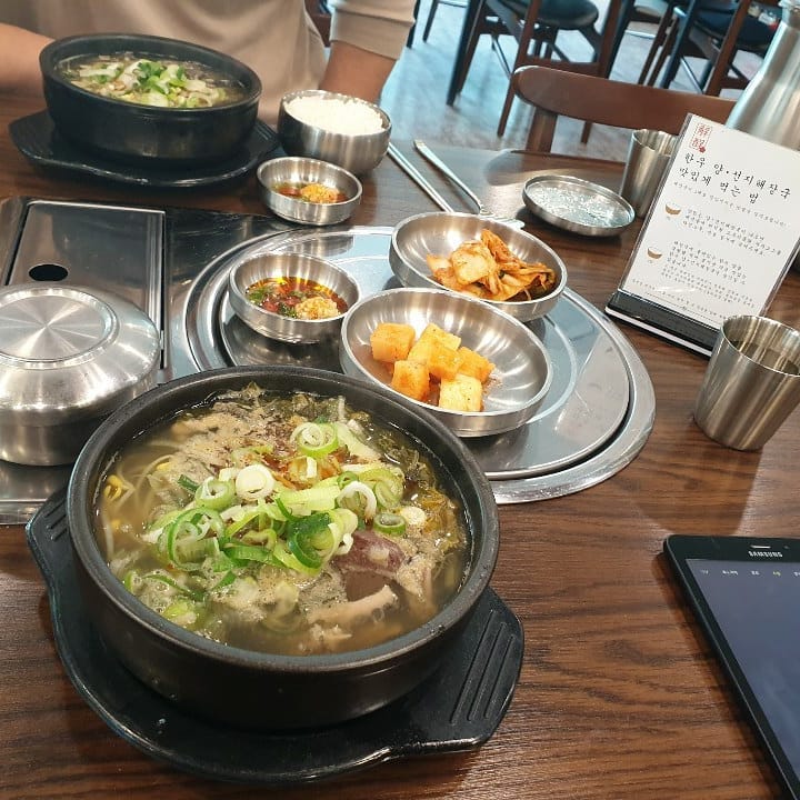 #송파 #문정동 #맛집 #경성해장 #양선지해장국 #넘나맛있는것 #한우양선지해장국 #먹스타그램 #맛집스타그램 #일상스타그램 #소통해요 #소통 #일상소통 #맞팔 #선팔 #선팔맞팔 #선팔하면맞팔