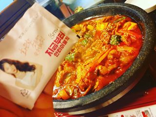 니니맘🐩 on Instagram: “숙취해소제 필수템✔ . . 음주전,후엔 꼭 필요한 필수템이 되어버린 숙취해소제! 없인 음주를...못하겠다능😭 . . #지알엔#지금부터안티이불킥#안티이불킥#숙취 #음주#숙취해소#술스타그램#숙취그램#음주전후#과음 #편의점숙취해소제#술그램#소통#좋아요 .…”