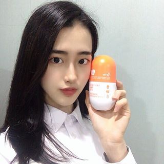 가영 GaYoung on Instagram: “요즘운동하며 부쩍 늘어버린 식욕으로 몸무게도 함께 불어났는데,, 다이어트 결심하며 주홍이 선택🔥 키토산 성분으로 체지방량 감소에 효과가 어마어마해요 아주그냥❗️ 이거먹고난 후에는 간식이 안땡긴다는 사실..! 꾸준히 먹어봅시다 주홍이🔥🔥 . 주홍이…”