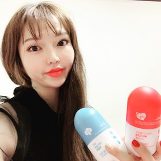 soly on Instagram: “#grn #다홍이천둥이 . 요즘 분홍이초록이보다 핫하길래 한번 사본 다홍이천둥이 . 쉬운 다이어트로는 딱 우선 변비같은게 없어져서 몸이 가벼워진게 느껴짐 . 프로다이어터들의 필수템이당 . . #지알엔 #grn다이어트 #grn천둥이다홍이…”