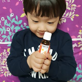 하랑 시아❤️ on Instagram: “. 요즘 심해진 미세먼지로 인해 바깥활동을 하기가 어렵죠ㅠㅠ  아이들이 햇볓을 충분히 쐬지 못해서 비타민D 결핍이 심각해요 비타민D는 뼈의 형성과 유지에 필요한 영양소라서 자라나는아이들에게 중요하고 피로회복, 우울증 예방에 효과적이라고해요 뉴트리원…”