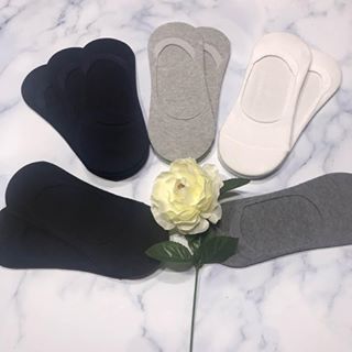 보글보글 on Instagram: “이젠 날도 더워지고 하니 페이크삭스를 알아봤어요  뒷부분에 벗겨지지 않는 실리콘이 아주 완벽하더라고요 다른데서 나온건 시늉만 낸게 많던데 아주 좋던데요 이중밴딩으로 정말 뒤꿈치를 꽉 잡아주니 정말 안 벗겨지더라고요 중앙밴딩으로 한번더 벗겨짐 방지와…”