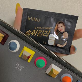 나리（娜丽）🎗 on Instagram: “술약속 있을때 가방에 쏙 #알쓰 필수템🤫”