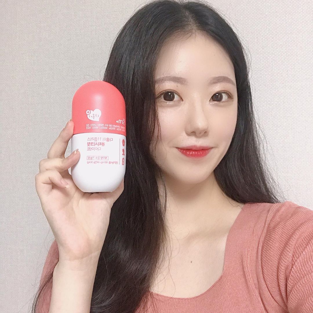 정혜민 on Instagram: “다홍이 11플러스 뷰티시크릿 다이어트와 장외그랜드슬램 천둥이💘  다홍이는 하루 3번 2캡슐, 천둥이는 하루 2번 식후 2캡슐 섭취✔️ 다이어트 식단과 같이 섭취하면 효과가 2배✌🏻❤️ . .…”