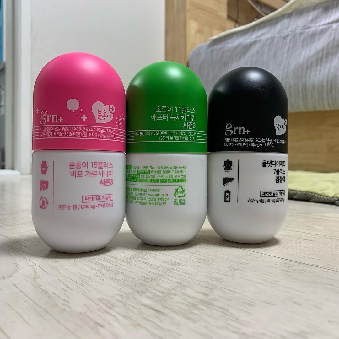 혜윰 on Instagram: “살빼기 위한 프로젝트~ 요가랑 병행👯‍♀️ 오빠는 검정이로! -초록이 먹고 나서 화장실이랑 친구가 됨 -오빠는 피곤함이 좀 덜하다구 함! -1주간 1.3kg 빠짐!…”