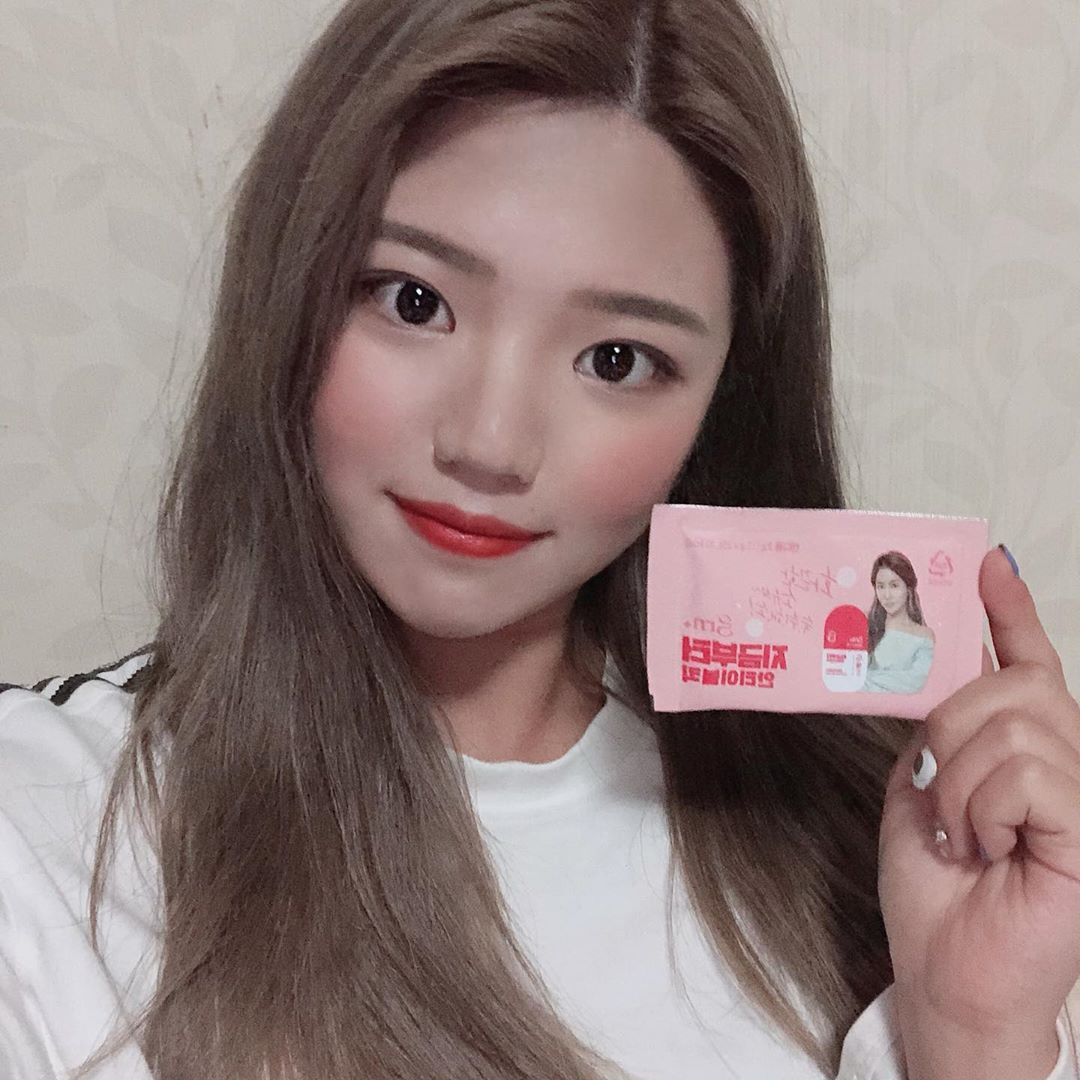 안서경 on Instagram: “📍Grn 지금부터 안티 이불킥  술먹고 다음날에도 숙취 없어서 너무 좋당 요구르트 맛이라 씹어 먹어도 캔디처럼 맛있어서 좋은 숙취해소제 - - #grn #지알엔 #grn지금부터안티이불킥 #grn안티이불킥 #안티이불킥 #숙취 #숙취해소 #편의점…”
