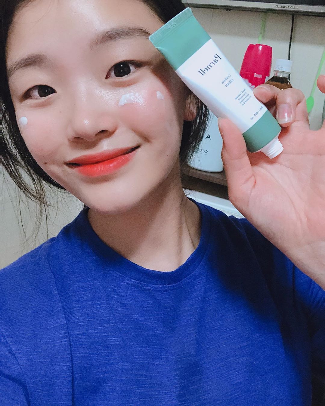 정어진 on Instagram: “#체육수업때는 #파넬시카마누크림 .👉🏻 자세함은 블로그 확인 👈🏻 수분이 가득한 미세먼지차단 및 여드름크림🧞‍♂️ .  USDA 유기농 인증 추출물 첨가로서 시카마누 구성성분 ᴀʟʟ그린등급!!🍃내튜렬 3중 히알루론산으로 모든피부 흡수 완벽 .…”