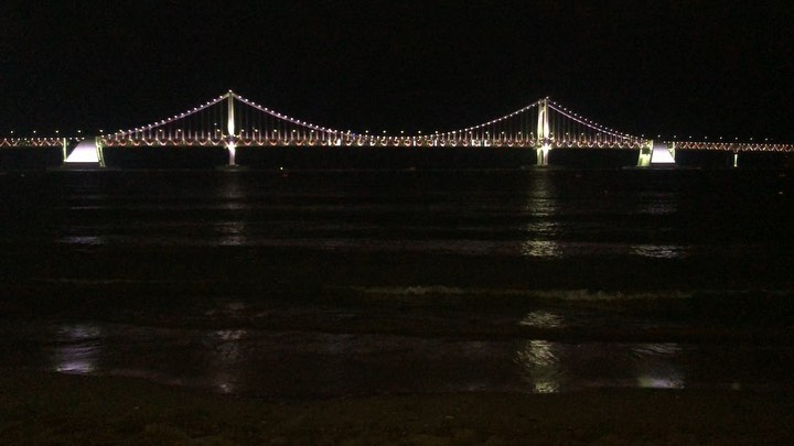 🌉
파도소리 너무 좋았다🌊
카메라로 안담긴다 실제로 보면 100배 더 이쁨😖
⠀
#부산 #광안리 #광안리해수욕장