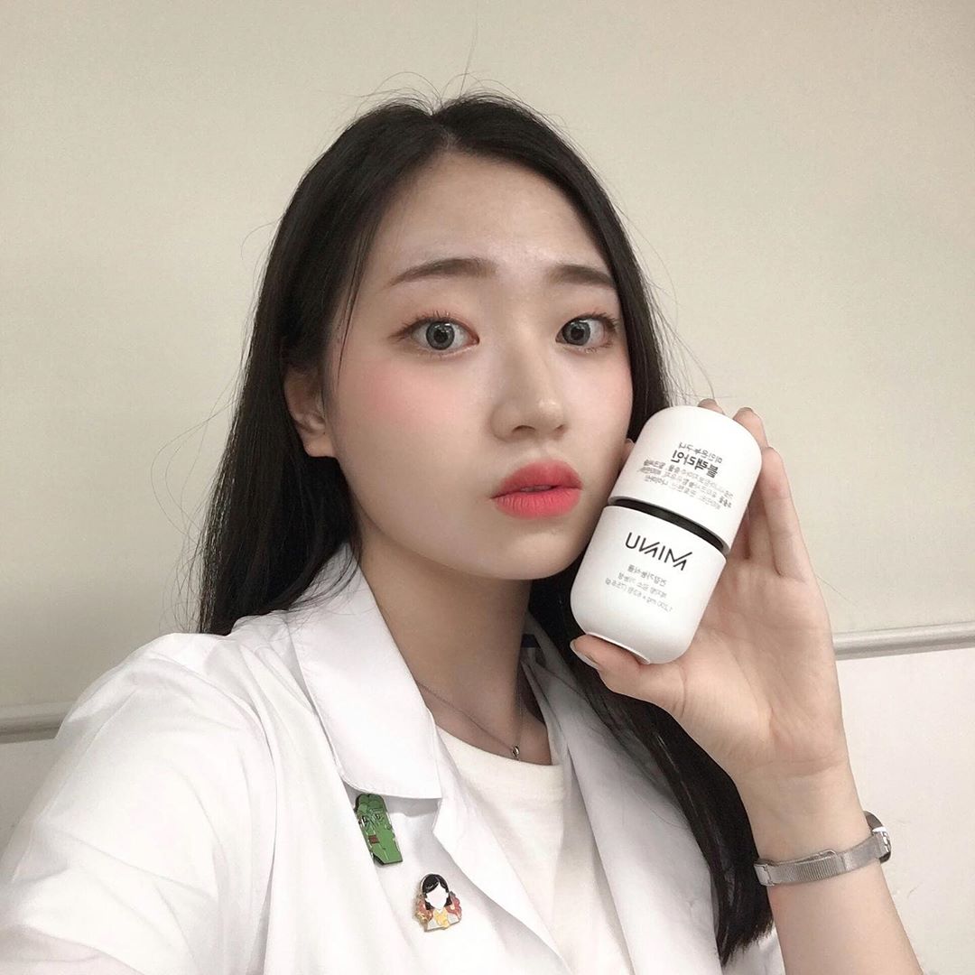 김채연 on Instagram: “평생 다이어트라는 말이 있듯이 다이어트와 나는 떼어낼 수 없는 사이이다😭 문제는 잘 안 먹고 스트레스 때문에 변비에 피로함이 늘 고민💦 그래서 이번엔 #MINU 와 함께 다이어트를 했다〰️ -  미누 블랙라인은 남성다이어보조제로서 남자에게 더 효과가…”