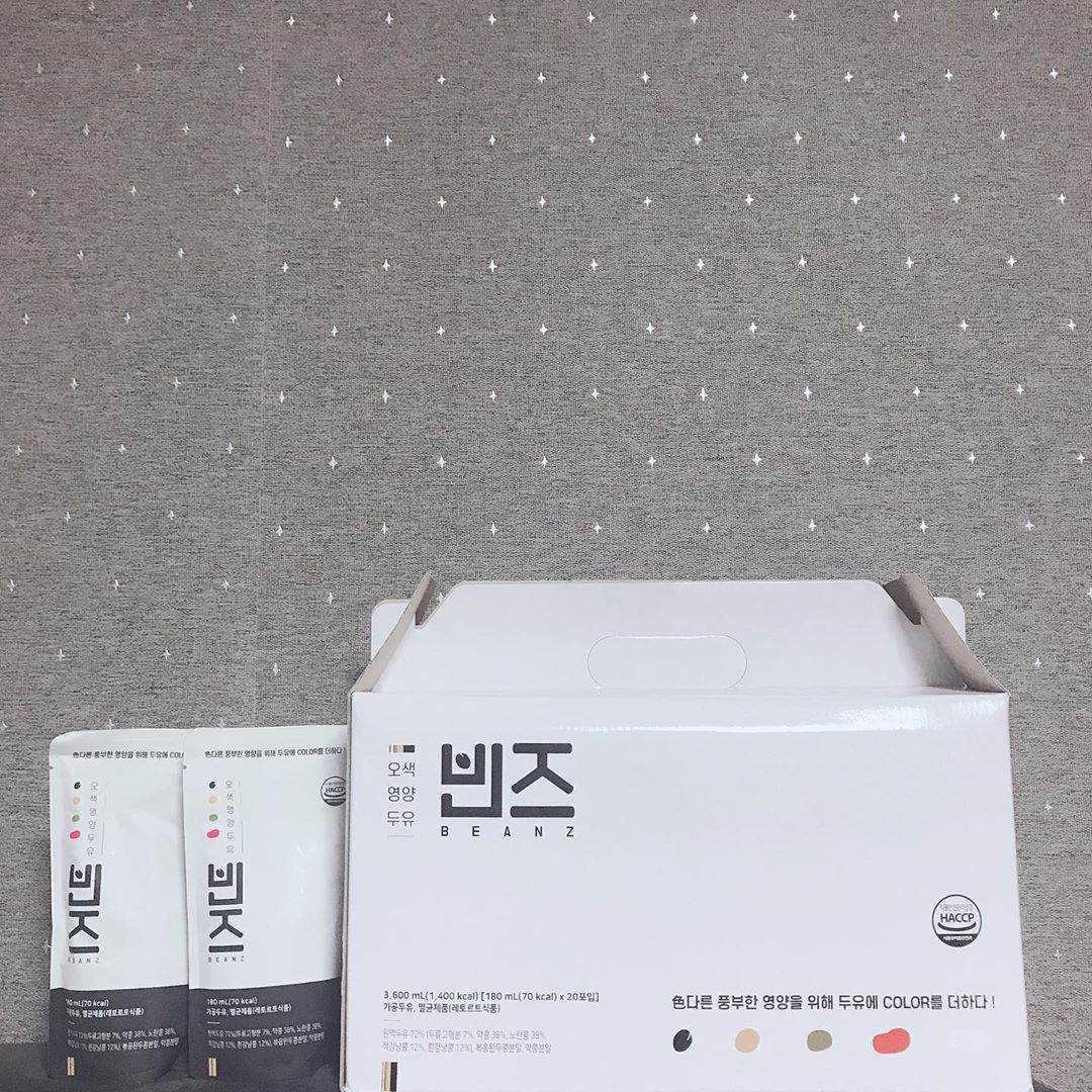 JIN •.• on Instagram: “#빈즈오색콩두유 5가지 오색콩의 풍부한 영양이 담겨있는 오색두유 빈즈! 아침에 한팩씩마시는데 달지않고 엄청 고소해요 설탕,대체당을 사용하지 않아 건강두유 -…”
