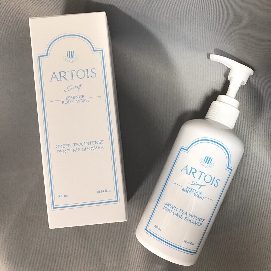 주 수빈 on Instagram: “향이 너무 좋은 바디워시🛁
-
-
-
-
-
-
-
-
#천사연구소 #아르투아 #아르투아바디워시 #바디워시추천 #샤워향수 #향수바디워시 #송강바디워시 #artois #ad”