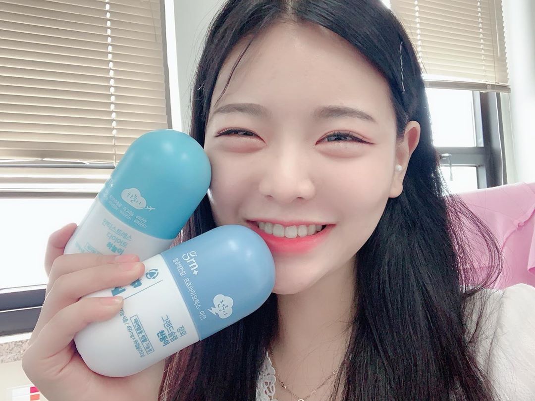 최수지(뚜디) on Instagram: “지알엔 다 먹어보려구요!! 요고능 잠자기전에 먹는건데 스트레스 완화 부종 붓기빼준대용(하늘이) 홧병말기인 저한테는 아주아주 찰떡❤️ .제품제공👉🏻 @grn_green  #GRN #GRN하늘이 #GRN천둥이 #grn하늘이천둥이 #하늘이천둥이…”