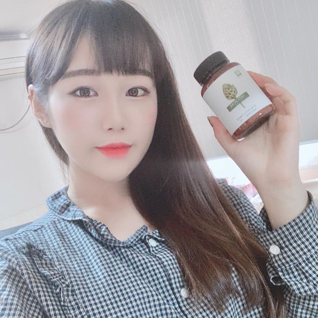 가람 ᴳᴬᴿᴬᴹ 🇰🇷 on Instagram: “브로콜리,당근,양배추보다 높은 영양소를 가진  요즘 인기몰이중인 아티초크!! 프랑스에서 깨끗하고 안전한 제조공정을 거쳐 20배 고농축 된 “크리스케어 유기농 아티초크”로 건강챙기자🥰 . #아티초크 #아티초크추출분말 #아티초크차 #프랑스유기농아티초크…”