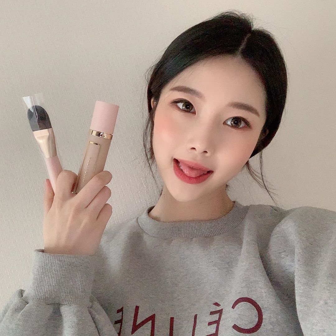 혜미 on Instagram: “-
완벽한 커버력에 50시간동안 촉촉 메이크업 지속시켜주는 에이프릴스킨 파운데이션 💛
-
#에이프릴스킨#aprilskin#퍼펙트매직커버핏파운데이션 #파운데이션 #50시간파운데이션 #겨울파운데이션 #AD”