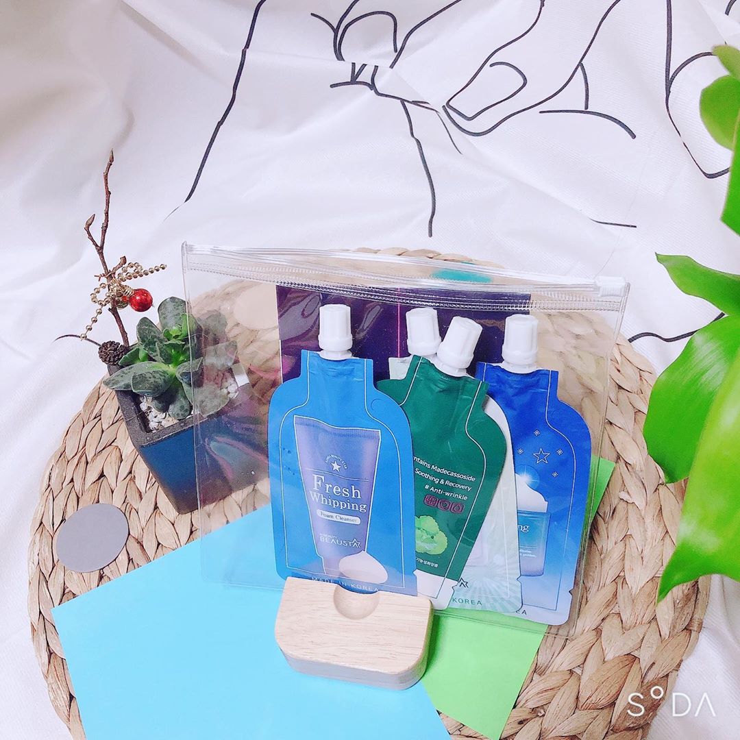 ᴇ ᴜ ɴ ʜ ᴇ ᴇ on Instagram: “• 뷰스타 여행키트 3가지 키트구성으로 아쿠아 슬리핑 마스크가 증정으로! 프레쉬 휘핑 폼클렌저, 시카 케어크림,화이트닝 톤업크림, 아쿠아 슬리핑 마스크 구성으로 여행갈 때 챙겨가면 딱인 구성이에요 개별로도 구매가능해서 부담없고 짜서 사용할 수 있어서…”