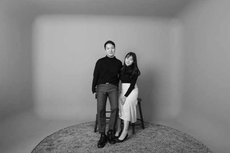 {스윗 메모랜덤 셀프스튜디오 흑백사진관 추천(커플포즈추천)/ 연남동데이트코스}