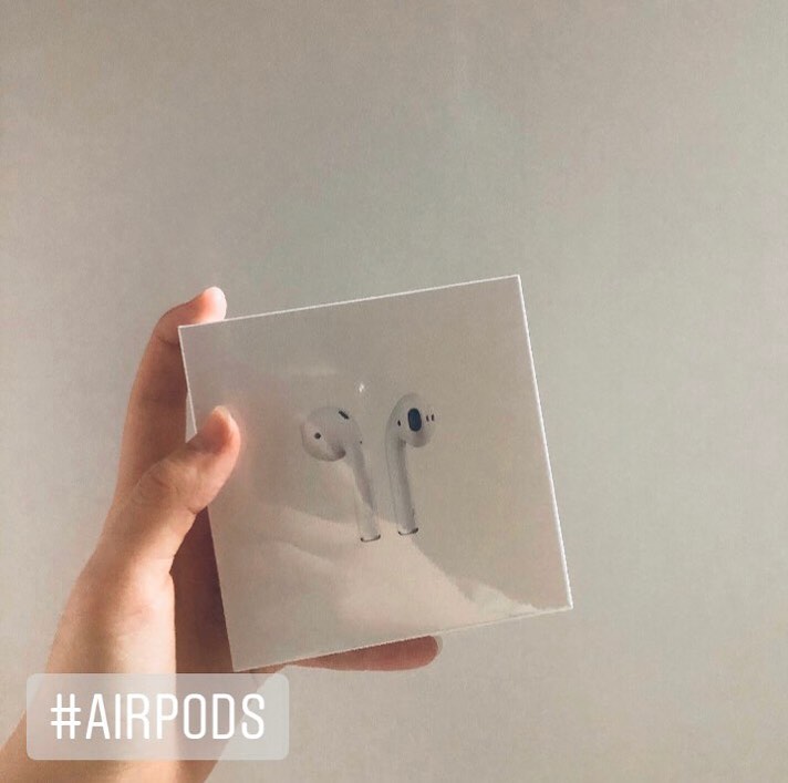 프로였음 나도 인싸였겠지,,,😎
.
.
.
#오랜만 #오랜만피드 #apple #사과 #앱등이#airpods #airpods2 #에어팟 #에어팟2 #삶의질향상 #삶의질향상템 #에어팟케이스 #에어팟케이스추천 #fff #daily #17 #예비고1 #좋아요 #팔로우#likeforlikes #follow