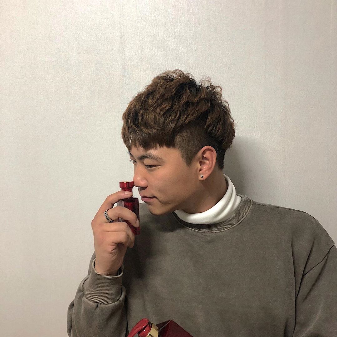 ෆ ᴍɪɴε_ʜᴏʟɪᴄ ෆ on Instagram: “이거 향이 왜케 오래간담,,♥️ 내가 향수 고를 때 고민하는게 지속시간>향>디자인 인데 포맨트꺼 지속시간 7-9시간.. 근데 내 생각엔 더 오래가는듯 ㅠ 유럽명품향수에 들어가는 재료로 쓴건데, 왠만한 유럽향수들보다 오래가는 듯💓 디자인도 넘 예쁘구…”