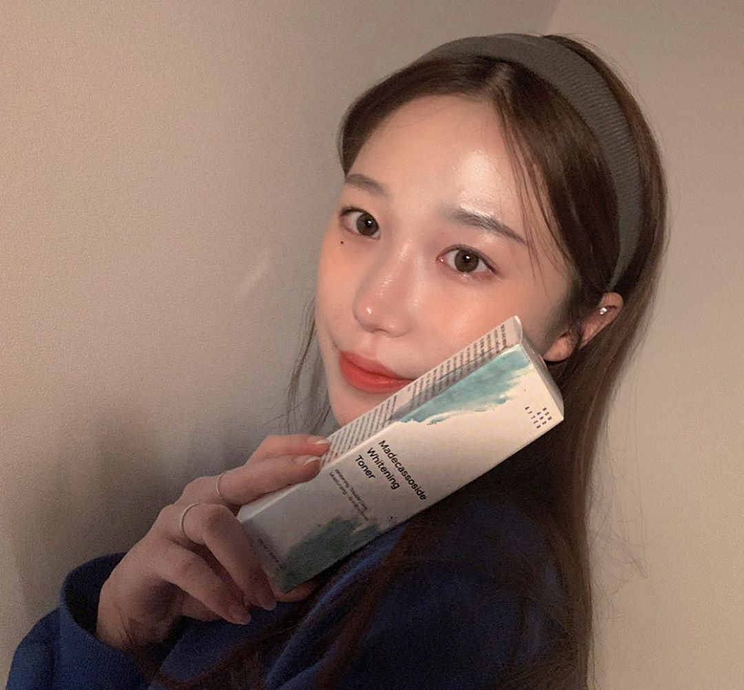 ️️️️양서아 on Instagram: “속보습과 겉보습 올인원 토너 ✔️
피부를 위한 악산성 토너로 트러블케어는 당연하고 강력한 미백효과”