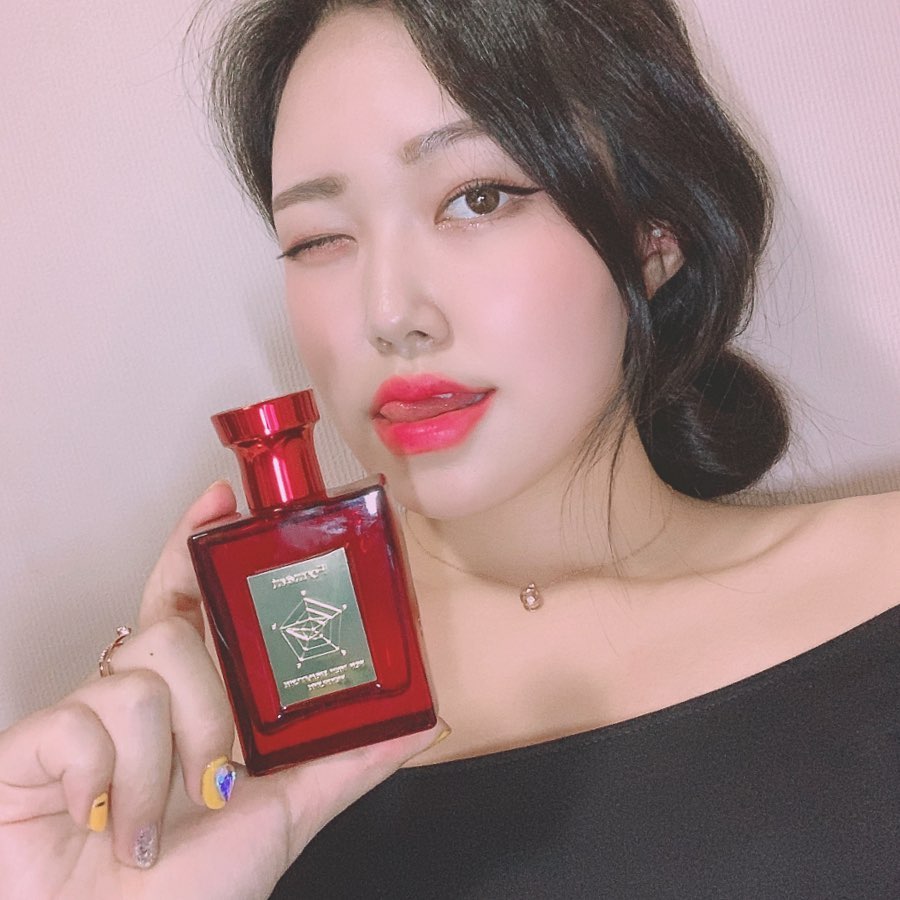 힛미하더 맼미 스트롱 on Instagram: “[포맨트향수_코튼키스] 향에 굉장히 예민한 편인데, 이때까지 시향해본 남자