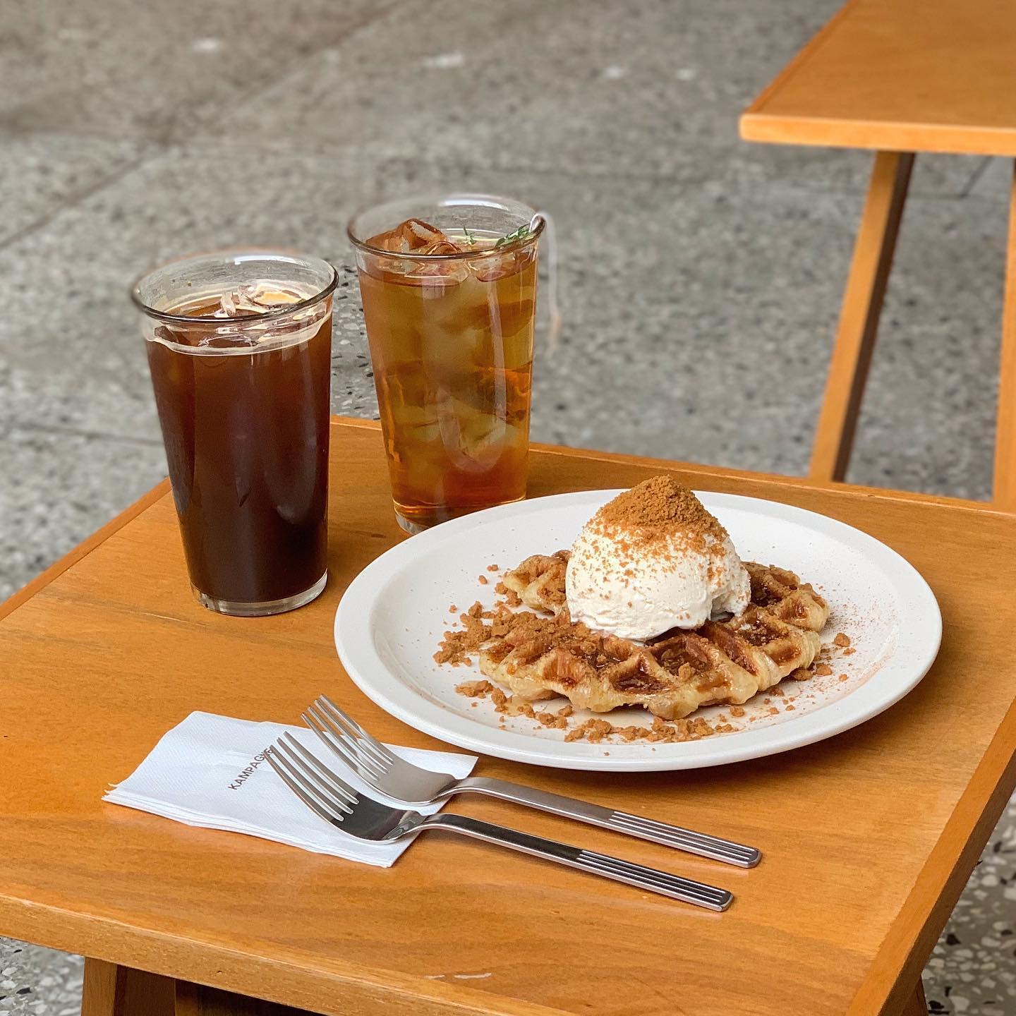 친절한 사장님과 감각적인 인테리어
따끈 바삭 크로플 🥐🧇🍨
#카페캠페인 #cafekampagne