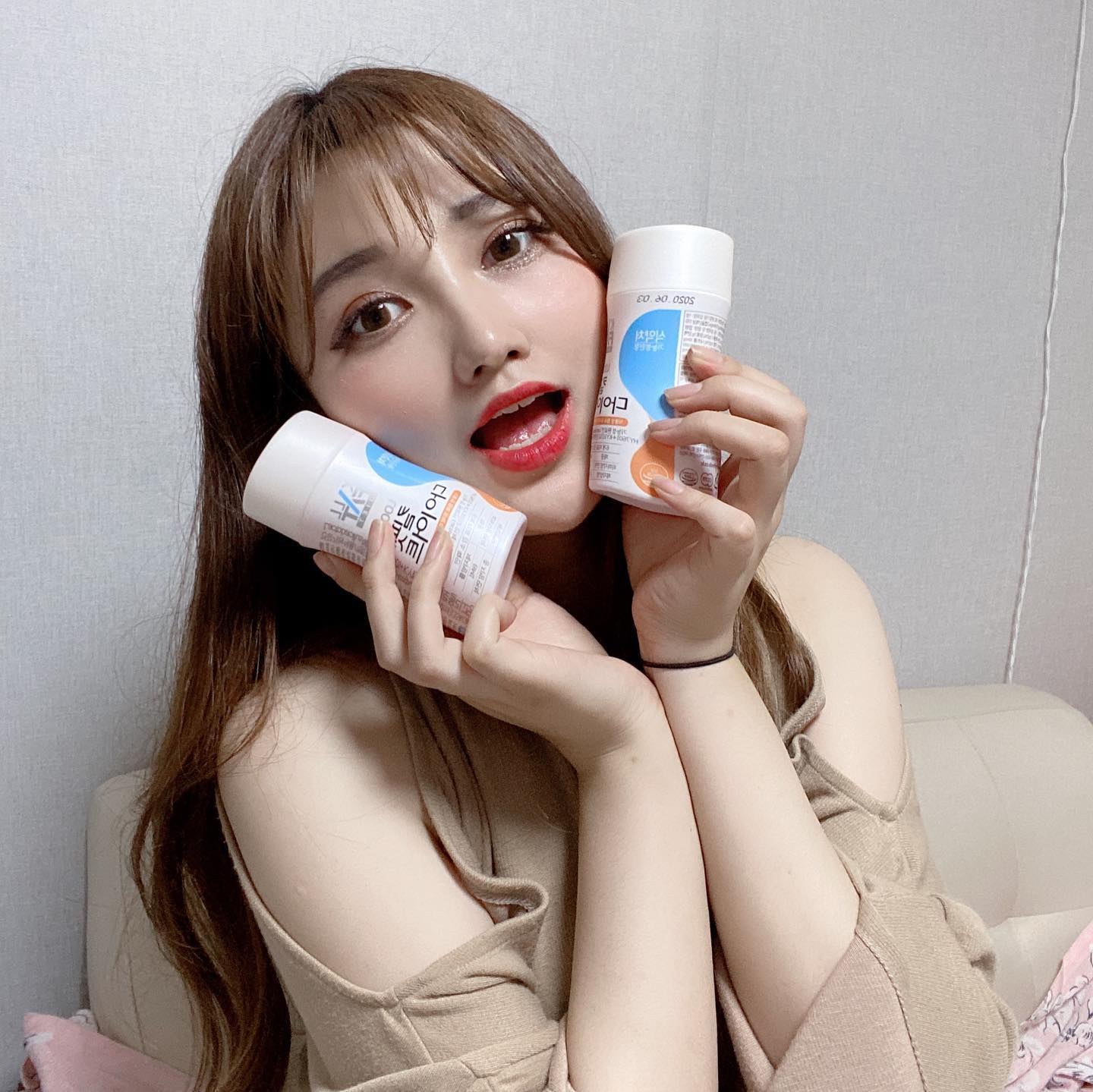 요즘 살이 너무 쪄서 고민하던찰나에 킬팻다이어트를 만났는데 처음에는 다이어트약이랑 유산균을 같이 먹는다는거에 조금 그랬었는데 먹어보니깐 먹기도 편리하고 맛도 좋아서 아주 만족스러웠다 .
.
.

#한국야쿠르트 #킬팻다이어트 #건강한다이어트 #건강기능식품 #다이어트유산균 #유산균 #다이어트 #장건강 #데일리유산균 #Sponsored