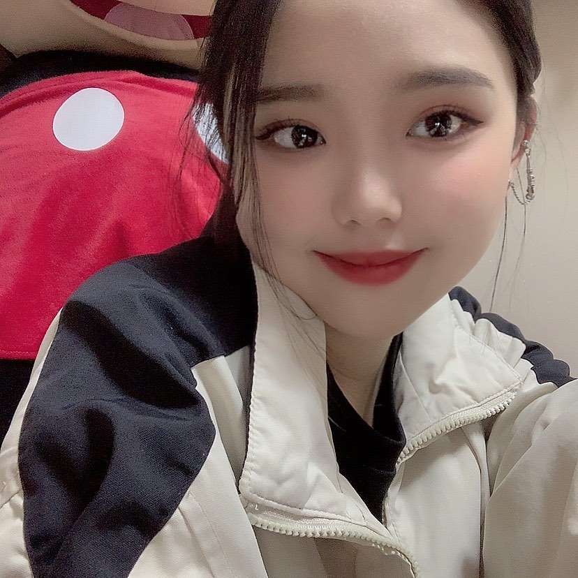 기분 좋아졌지롱🦍
#지아야#공부해
.
.
.
.

#셀피#selfie#셀스타그램##ootd#오오티디 #데일리룩#dailylook#daily#연우네집#바람막이#미키마우스#일상#데일리#03#18#고딩#followme#f4f#likeforlike#팔로우미#좋테#좋반#좋아요반사#좋아요테러#소통해요#팔로우#맞팔