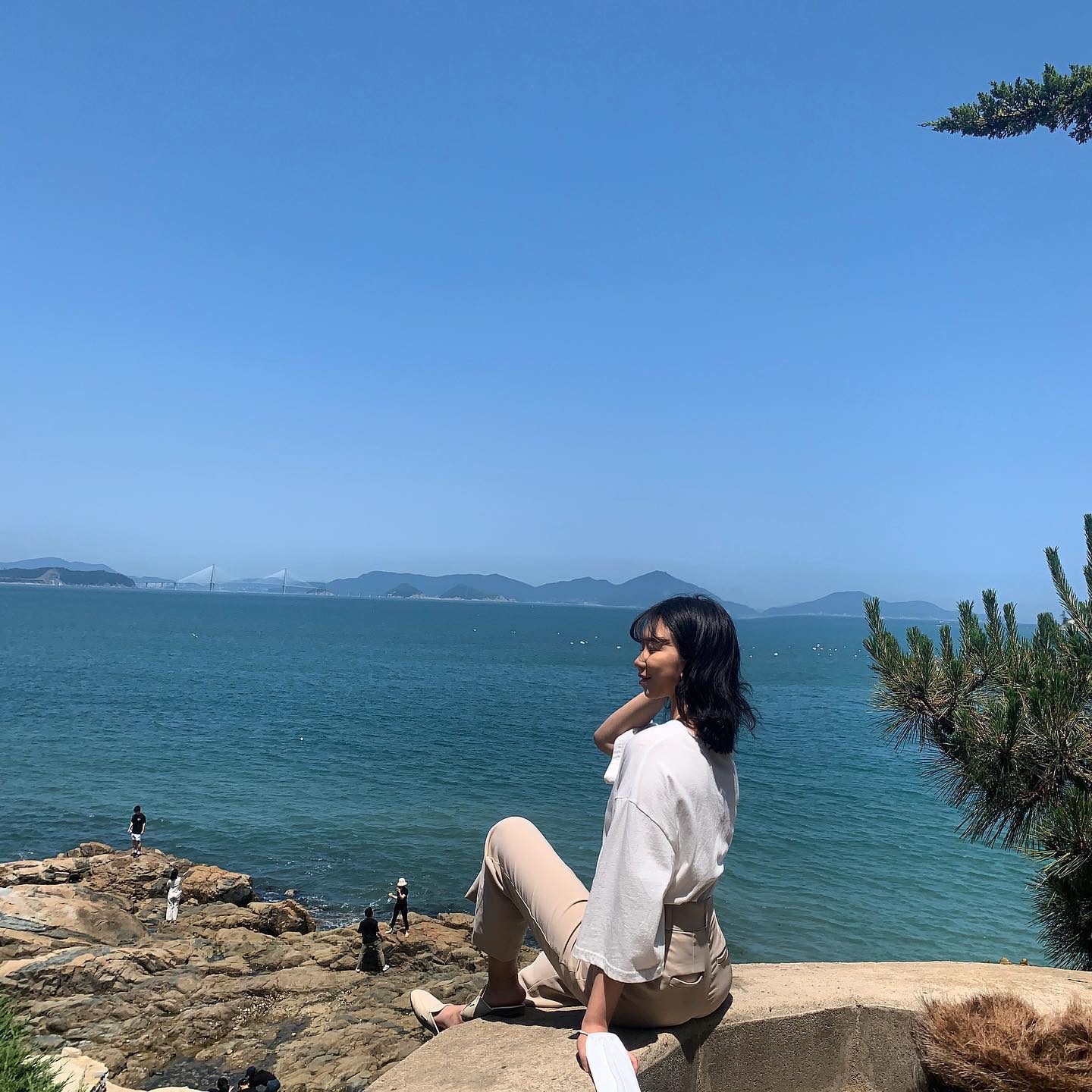 속이 뻥뻥 뚫려부려 🤟
#거제 #매미성