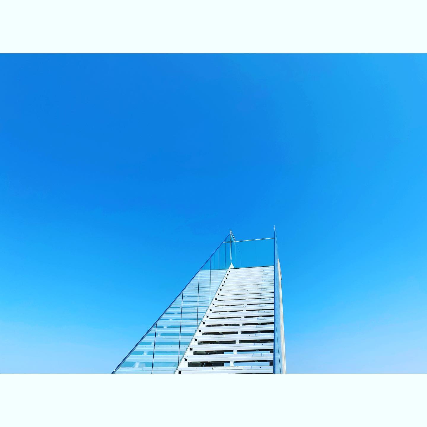 🏖🏝✈️
.
.
.
#천국의계단 #곳카페 #곳 #강릉#경포대 #강릉카페 #날씨좋다☀️ #cafe #떠나요