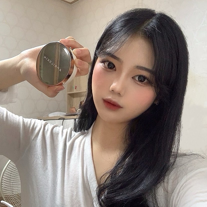 망지 on Instagram: “겉은 보송하고 속은 촉촉한 #에이프릴스킨 #픽싱쿠션 ✨피지 컨트롤 ᄑ