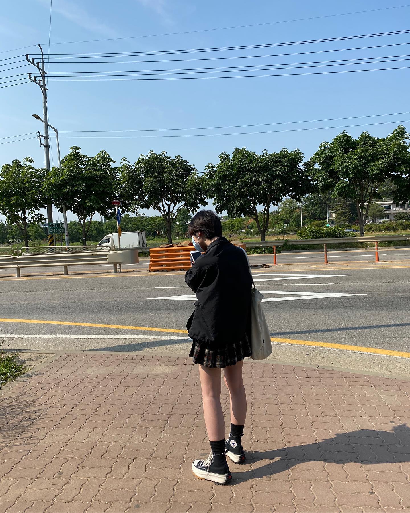 고개가 비뚤어져보이죠? 비뚤어진거 맞습니다