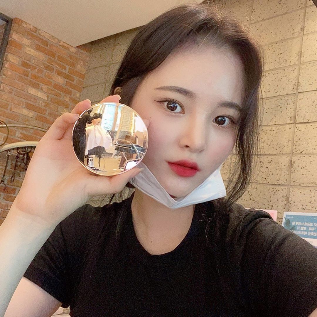 - Hyun seong on Instagram: “@aprilskin_korea - 💐에이프릴스킨 픽싱쿠션 (매직스노우 픽싱파운데이션 3.0)💐 - 에이프