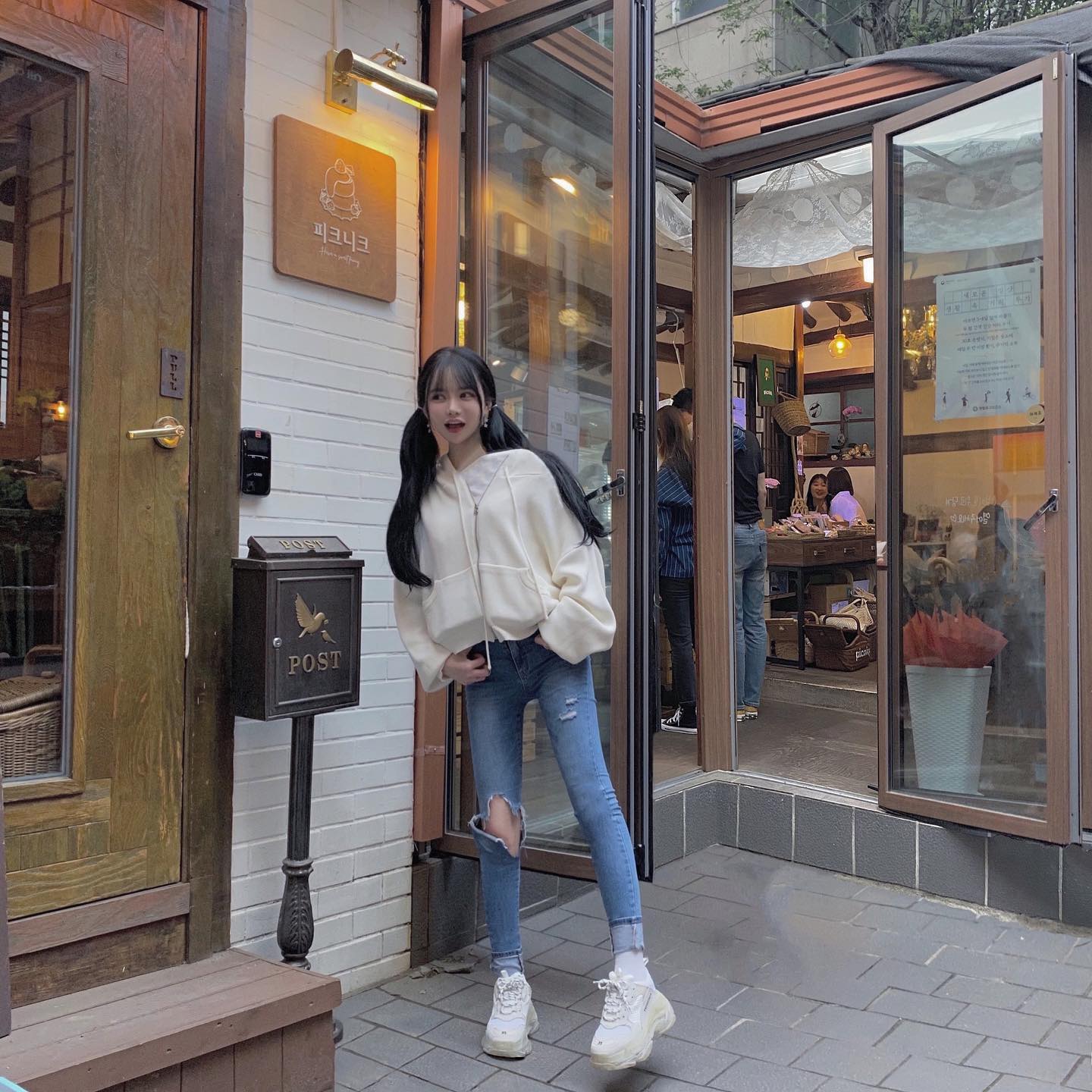 내가 제일 좋아하는 건 딸기 수플레 치즈케이크🍰