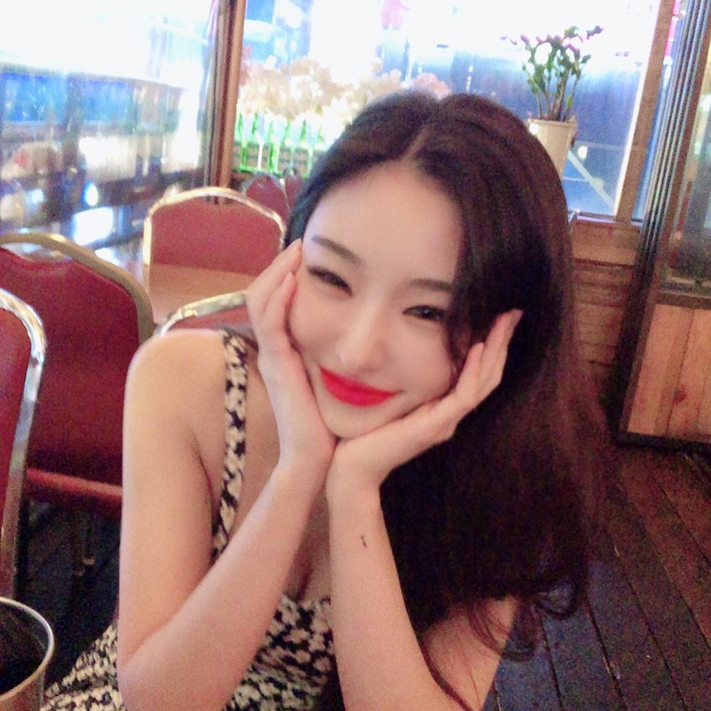 뉸뉴냔냐╭( ･ㅂ･)و ̑̑