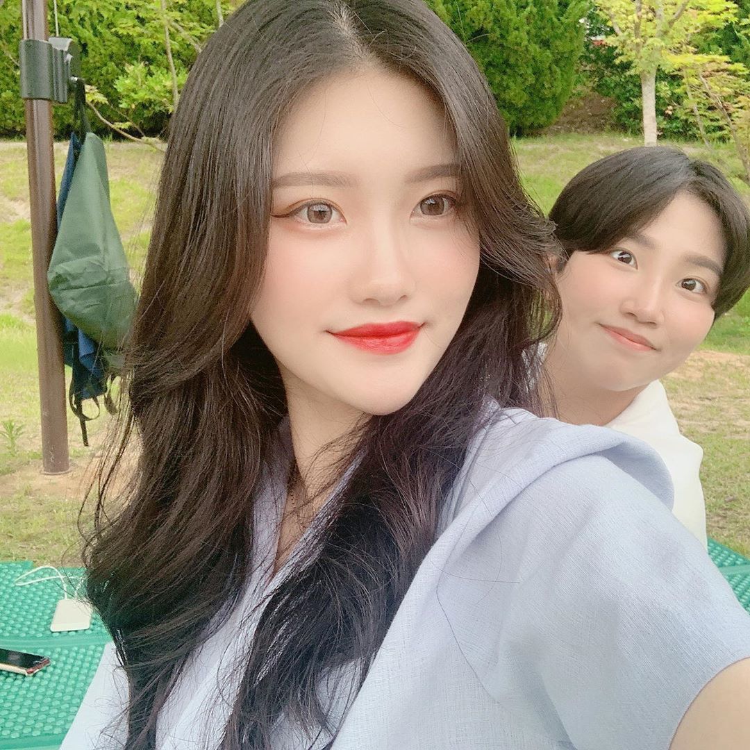 @song_hee_1216 on Instagram: “피크닉=🥕선크림필수🥕 . . . #에이프릴스킨#aprilskin #선크림#선크림추천#선크림은에이프릴스킨 #에어선크림 #당근선크림#선크림필수#ad @aprilskin_korea #리뷰쉐어 #협