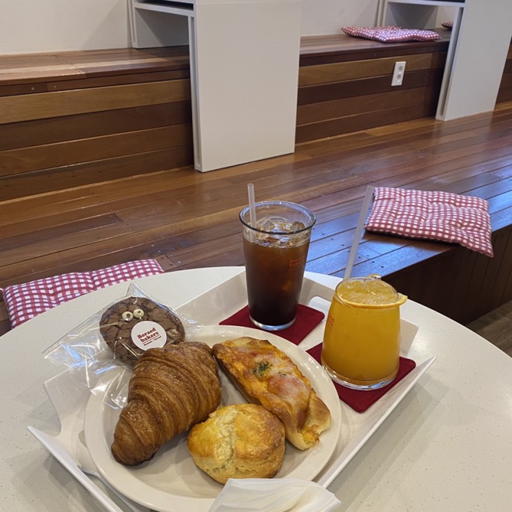 [서귀포 카페] 크루아상 맛있는 서귀포 카페 보래드 베이커스!호텔서귀피안 입점