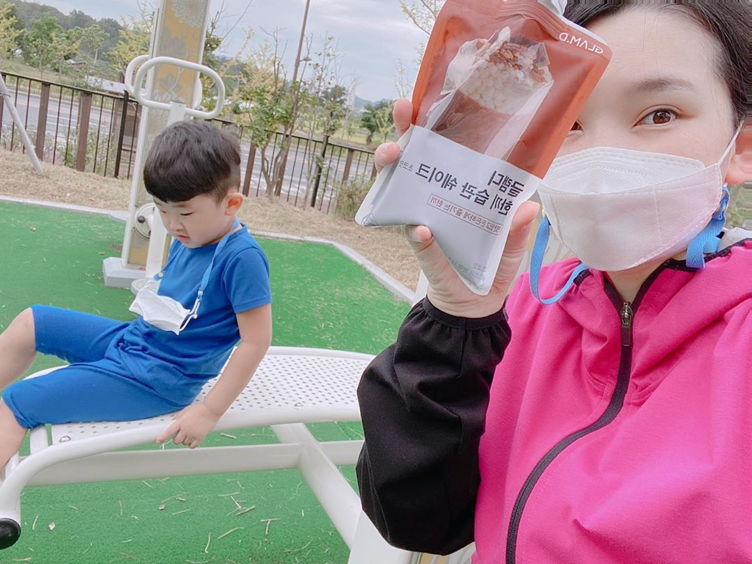 백장미’s Instagram photo: “⠀⠀⠀⠀⠀⠀⠀⠀⠀⠀⠀⠀⠀⠀⠀⠀ ⠀⠀⠀⠀⠀⠀⠀⠀⠀⠀⠀⠀⠀⠀⠀⠀ ⠀⠀⠀⠀⠀⠀⠀⠀⠀⠀⠀⠀⠀⠀⠀⠀ #제품협찬광고 글램디 한끼 습관 쉐이크