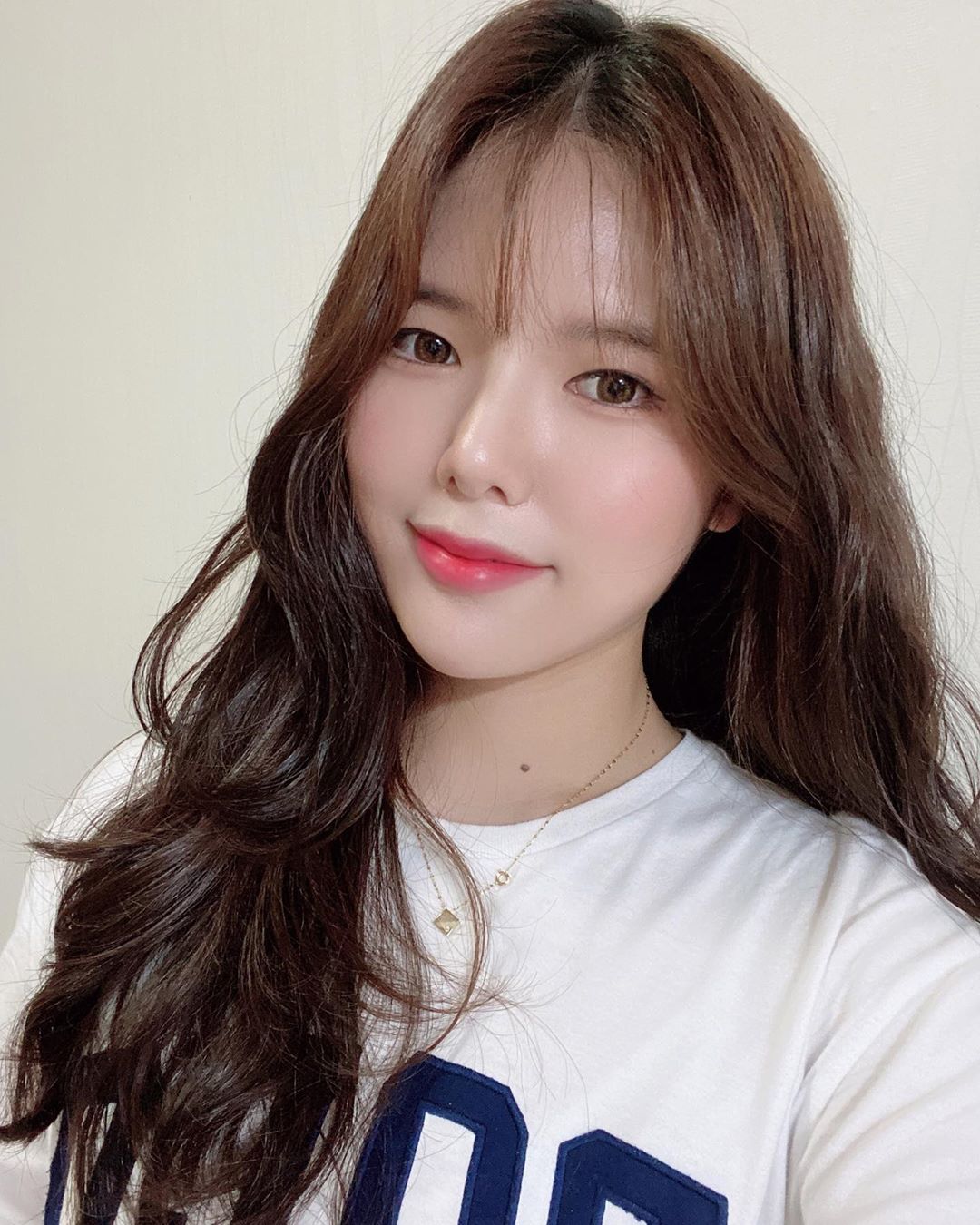 🌷 on Instagram: “#협찬 #사코헤어 청담 사코헤어 찰리강 대표님께 헤어시술 받고 왔어용 💇🏻‍♀
