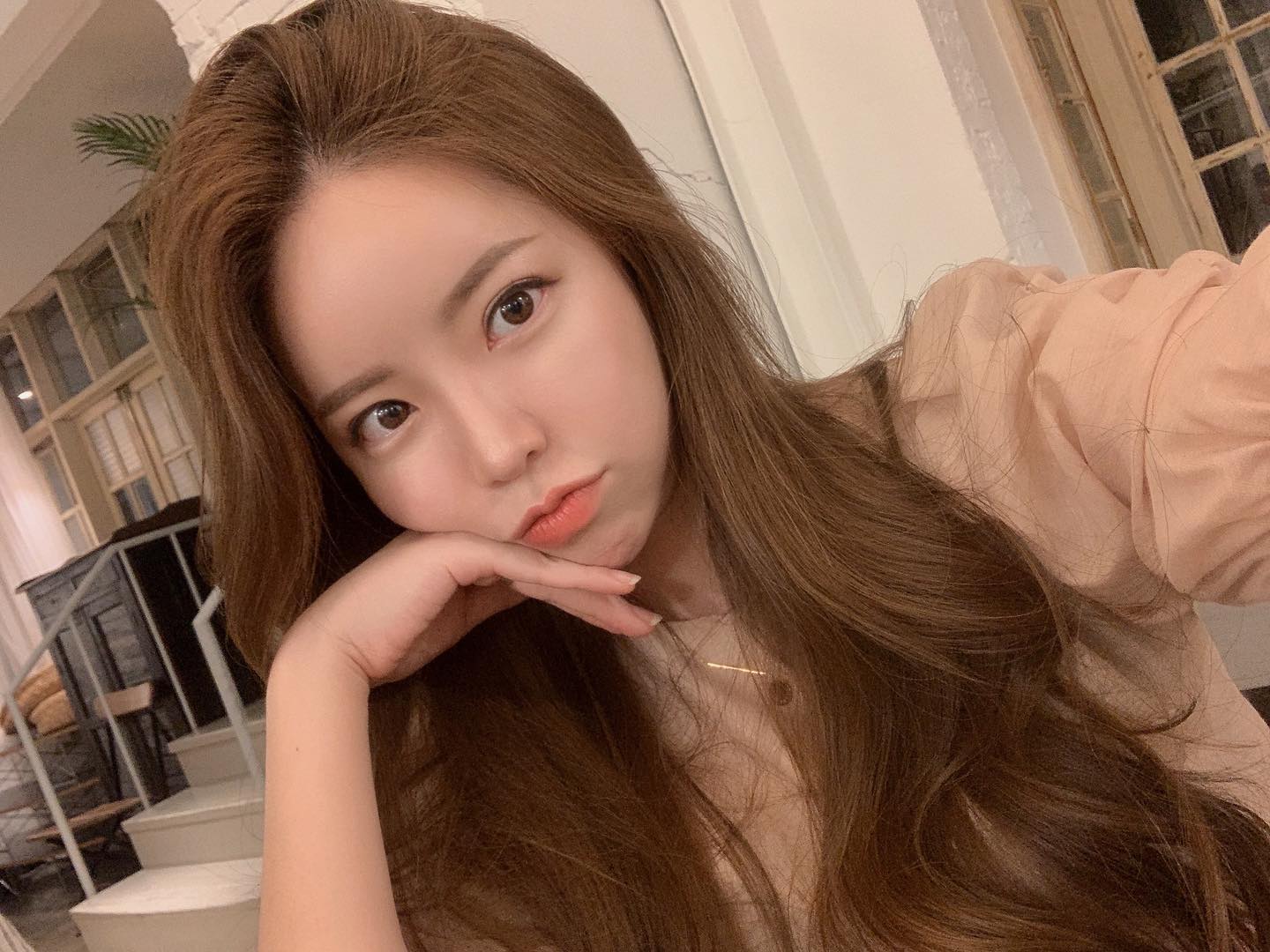 강남 넘 오랜만에 나오는데 문 닫은 곳 넘 많은가 실화니? 넘 슬포
#코로나꺼져