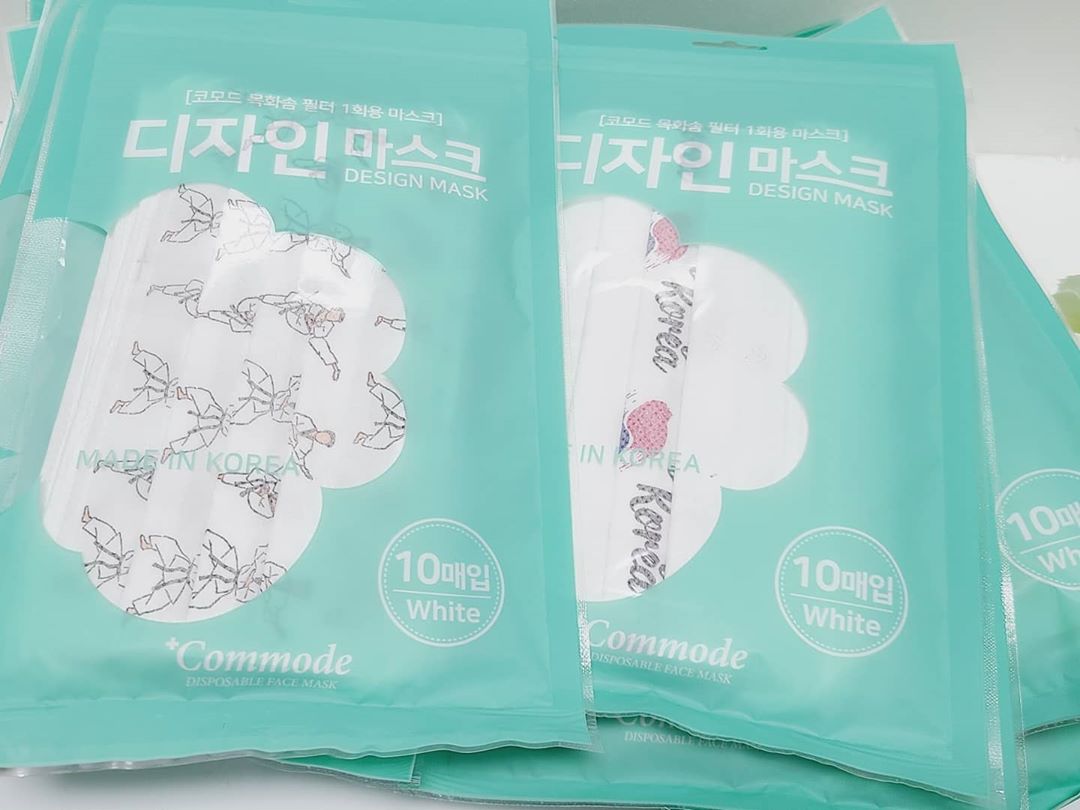 미소❄️ on Instagram: “#제품제공 예쁜 디자인이 많은 코모드 디자인 마스크 태권도에 하트 달 태극기 등 취향껏 고르면 ok. 목화솜이어서 비말차단에 효과적이고 부드러우며 숨쉴때 매우 편