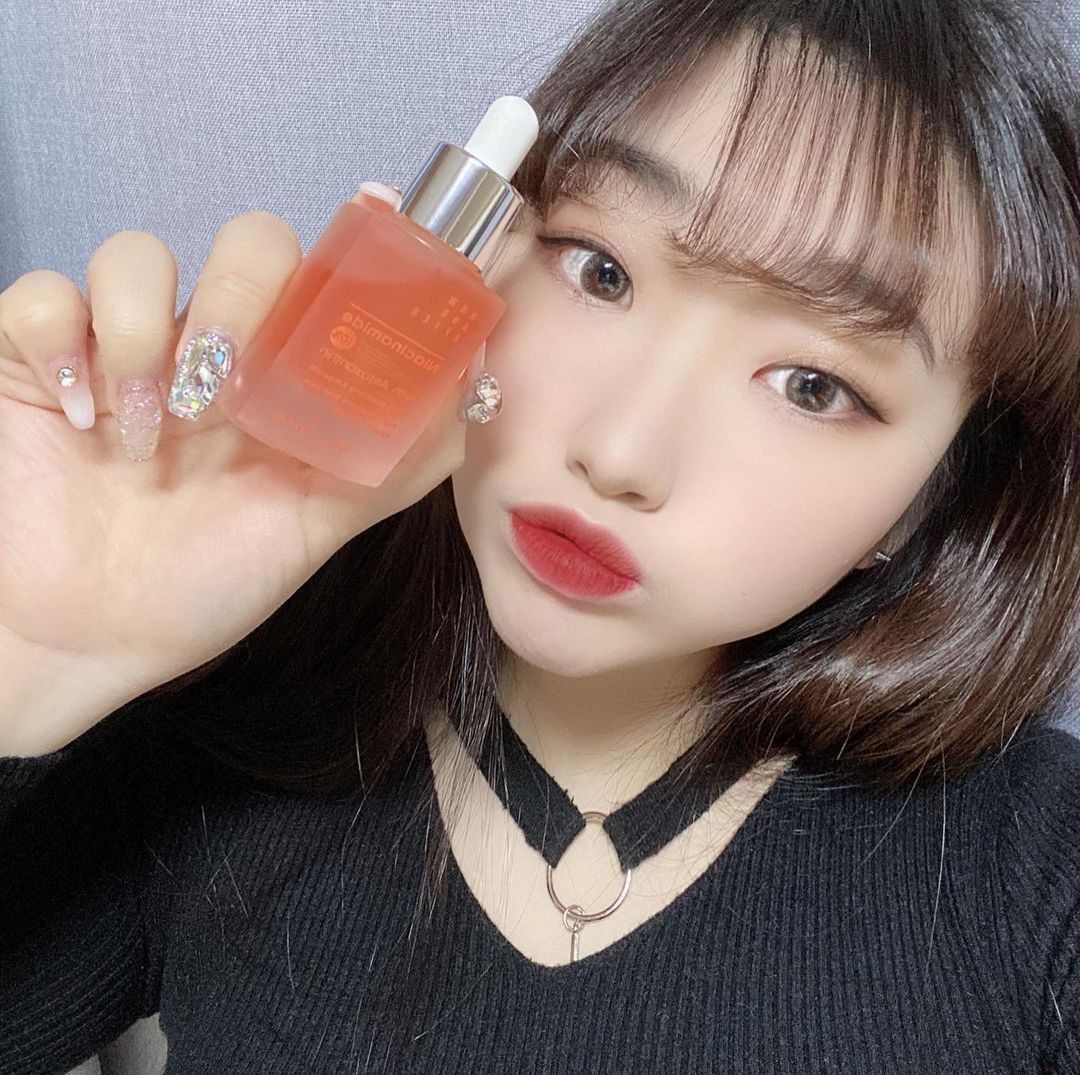  “❗️나우앤애프터 항산화앰플❗️ 나이아신아마이드 10%와 아스타잔틴이 함유되어 피부 톤, 탄력, 영양까지 놓치지 않은 집중앰플이에요❣️ 나이아신아마이드가 고농도로 함유되어 있어 다양한 피부 고민을 해결해주는 제품이에요❣️ 아스타잔틴 캡슐이 5% 함유되어…”