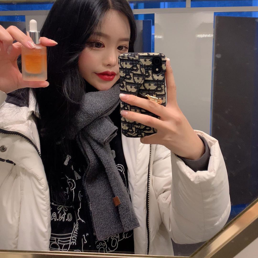  “요새 화장 연하게 해도 피부좋아서 괜찮다 . . 착한 기업이라고도 불리는 '나우앤애프터' 나이아산아마이드 10%와 아스타잔틴이…”