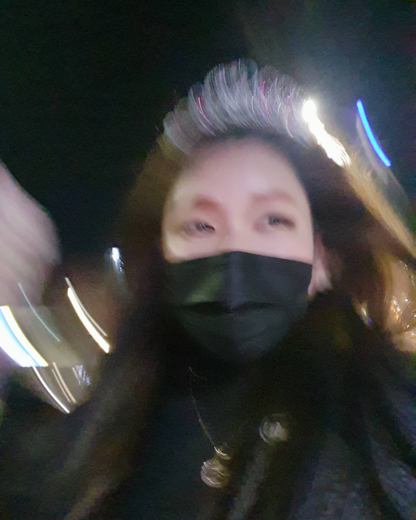 뼈는 다나ㅋㅋ😆 조개주워와써
#오리궁둥 #병아리 #삐약 #여왕 #마실 #다나♡