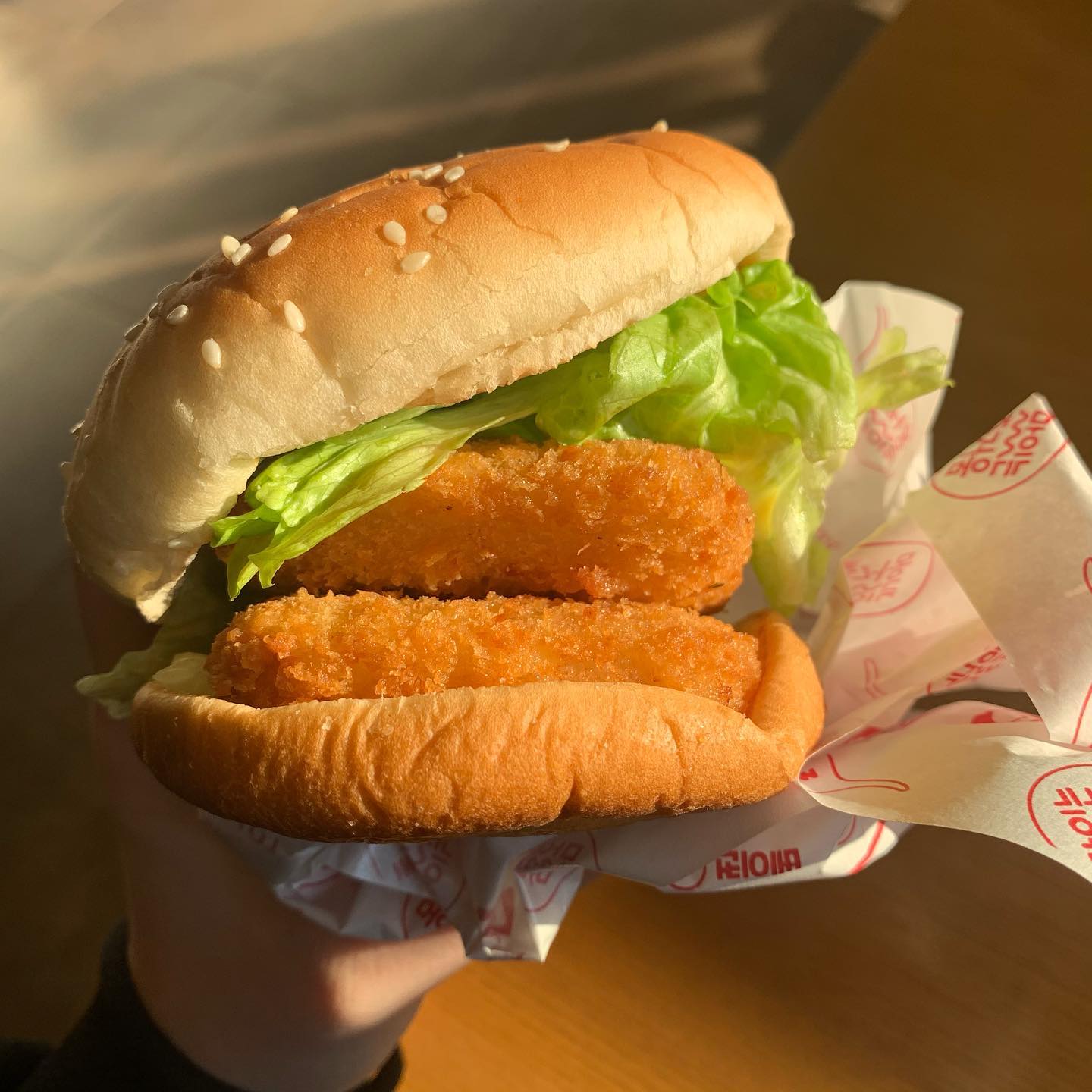 개맛있당 롯데리아 새우버거 밀리터리 버거 접고 더블새우버거나 정규제품으로 올려줬으면 해