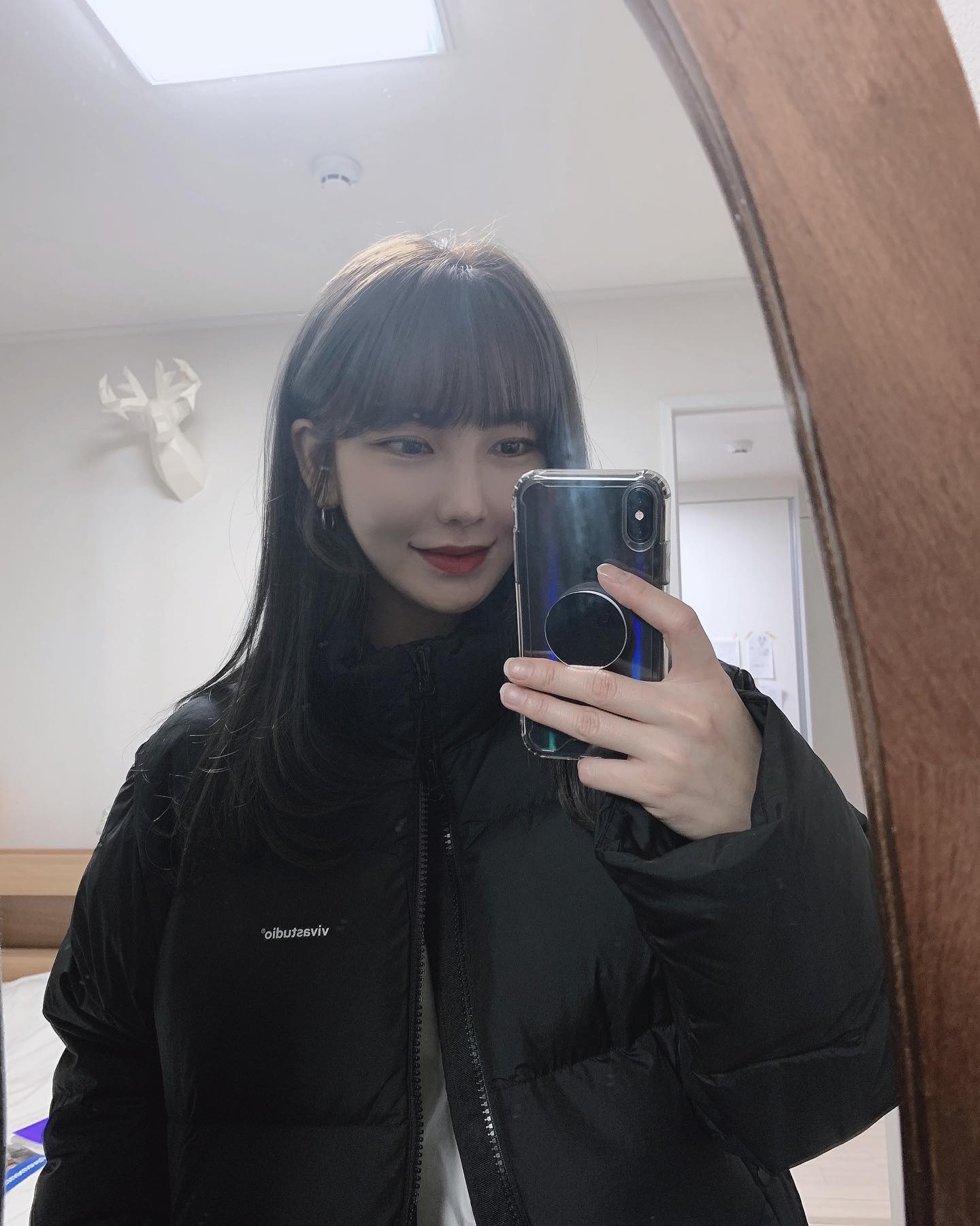 #vivastudio 
패딩과 츄리닝 꿀조합 🐝