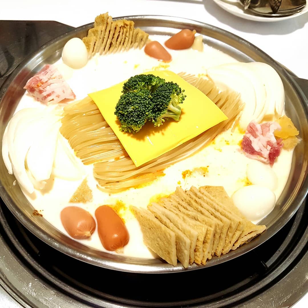 서면 동백아가씨 맛있게 먹었던 기억
다시 가고 싶은데ㅠㅠ
.
.
#코로나꺼져👊 #집콕 #집순이모드 #추억팔이 #추억소환 #눈으로먹는중 #먹스타그램 #맛집블로거파업중