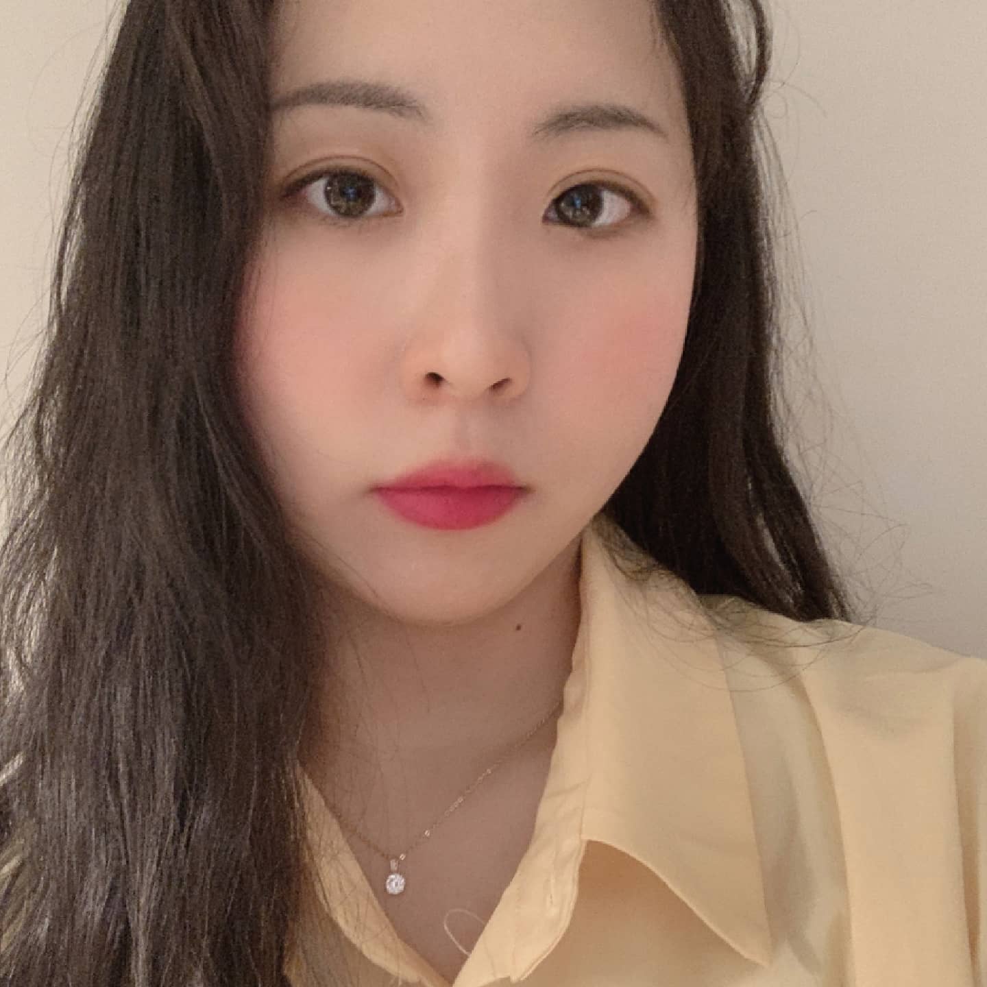 #제품제공 #파우더룸 
new 잉크 더 벨벳
단종되었던 레전드 쿨톤틴트 인싸등극과 나심저격이 다시 나왔어용
유야~~호!!
봄웜 겨울쿨 사이의 톤팡질팡인 저는 핑크톤 립을 즐겨 사용하는데 
인싸등극과 나심저격은 톤다운된 베이스핑크와 포인트핑크여서 같이 바르기에 합이 좋아요🥰

컬러가 너무 예뻐서 왜 다시 부활했는지 알겠어용

#파우더룸이벤트 #페리페라 #페리페라틴트 #페리야150주년도함께해 #잉크더벨벳 #단종컬러부활 #레전설틴트 #쿨톤틴트 #인싸등극 #나심저격 #남심저격 #뷰티스타그램