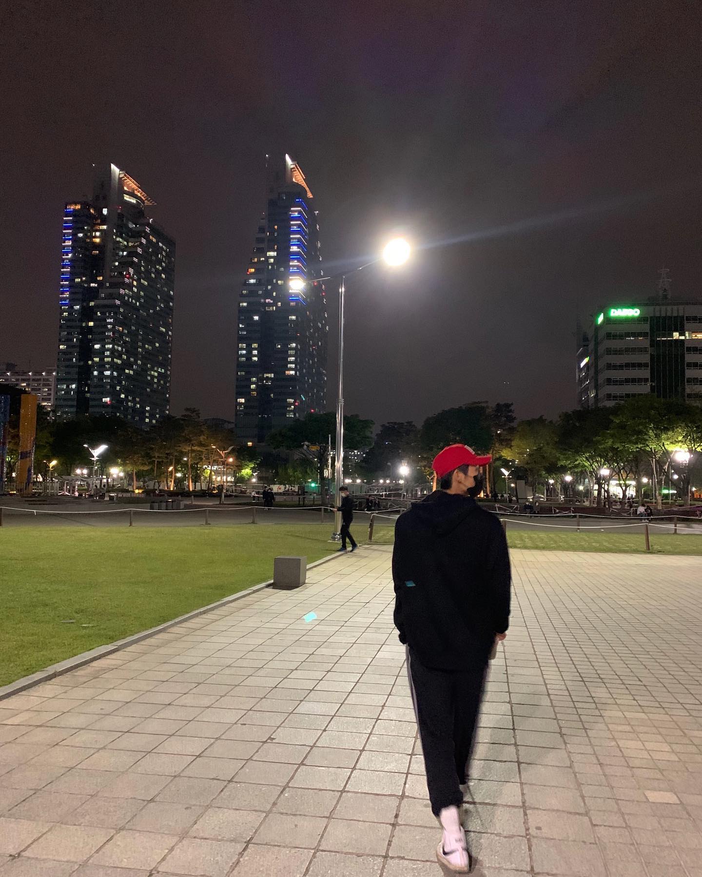 21.4.26
๑•‿•๑