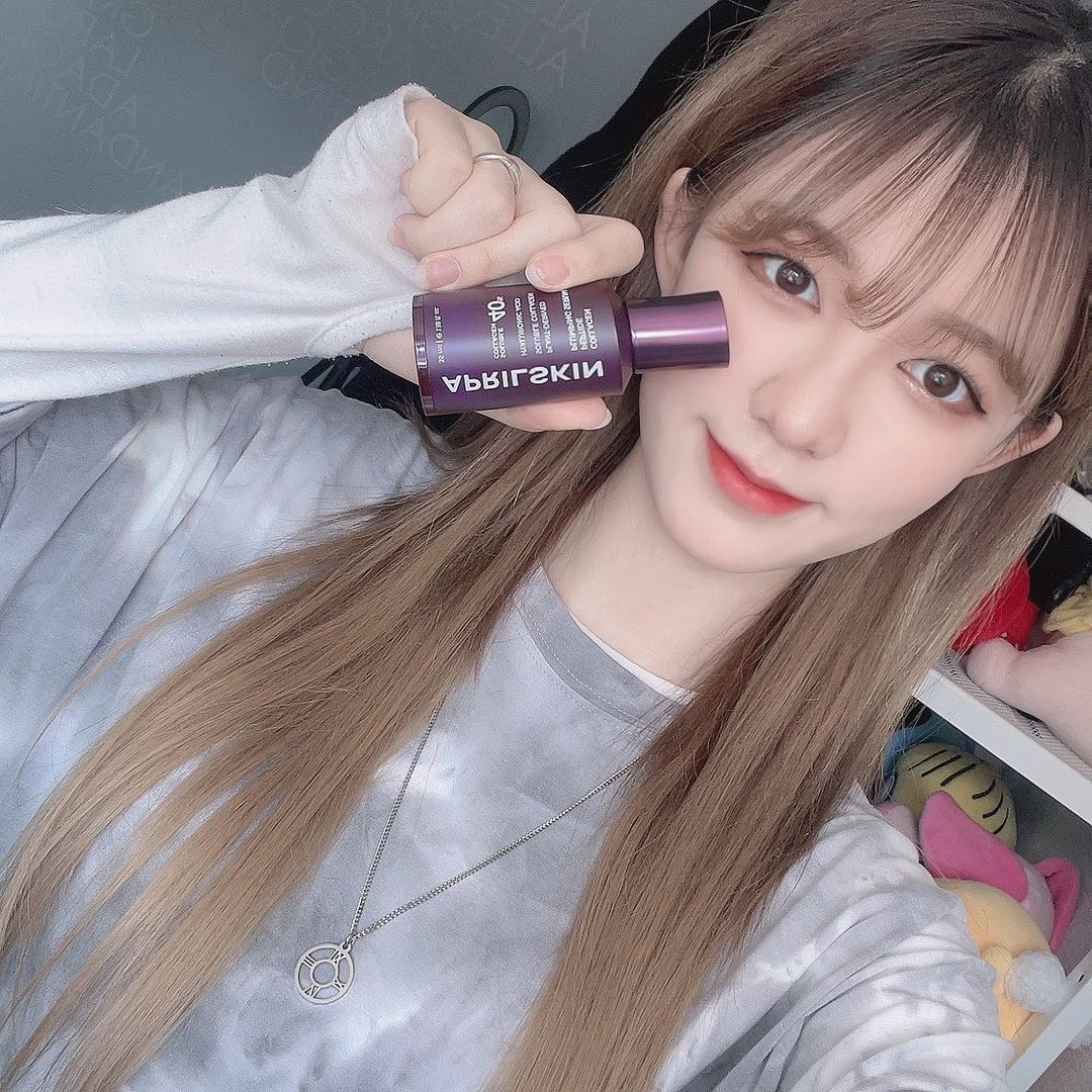  “#협찬 <코어탄력세럼> 발림이 가벼워서 너무 좋아요😭 . . . #광고 #에이프릴스킨 #aprilskin #코어탄력세럼 #에이프릴스킨탄력세럼 #콜라겐 #콜라겐세럼 #탄력세럼 #피부탄력 #세럼추천 #안티에이징 #피부탄력관리 #펩타이드 #콜라겐추천…”